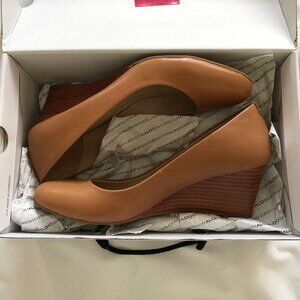 Aldo Leather Camel Wedge Pump